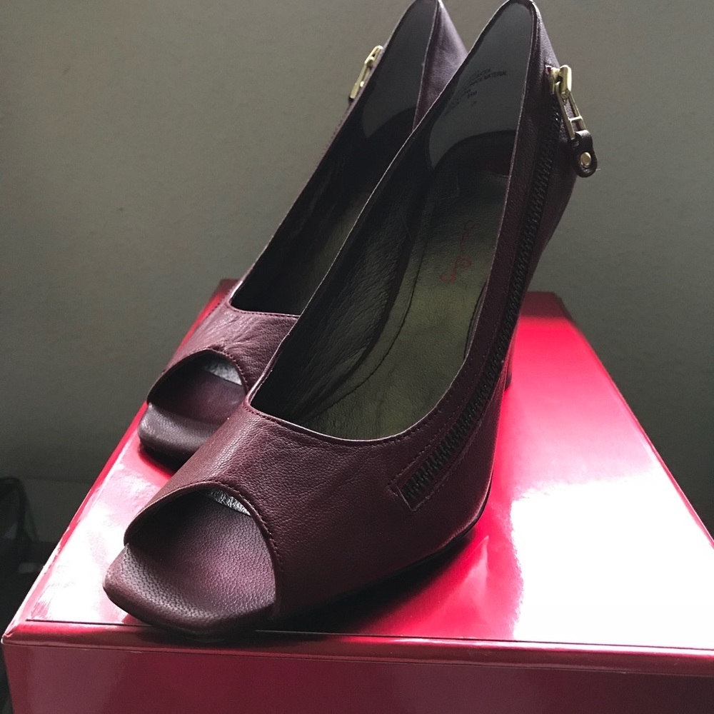 Brand New Shoes Size 8.5